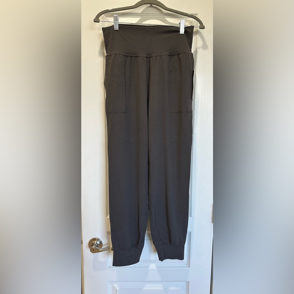 Athleta Salutation High Rise Jogger - NWT Size M Shale